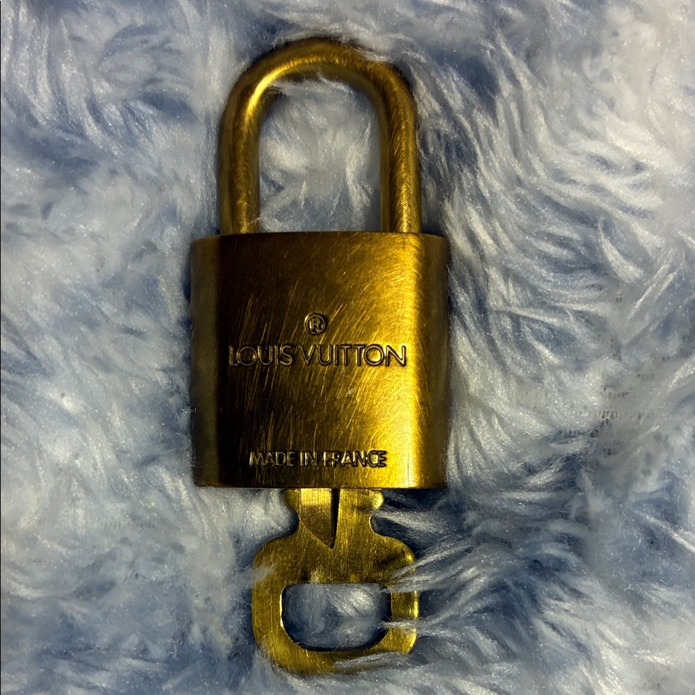 Louis Vuitton Gold Tone Padlock with Key France 311 Brass - Picture 2 of 4